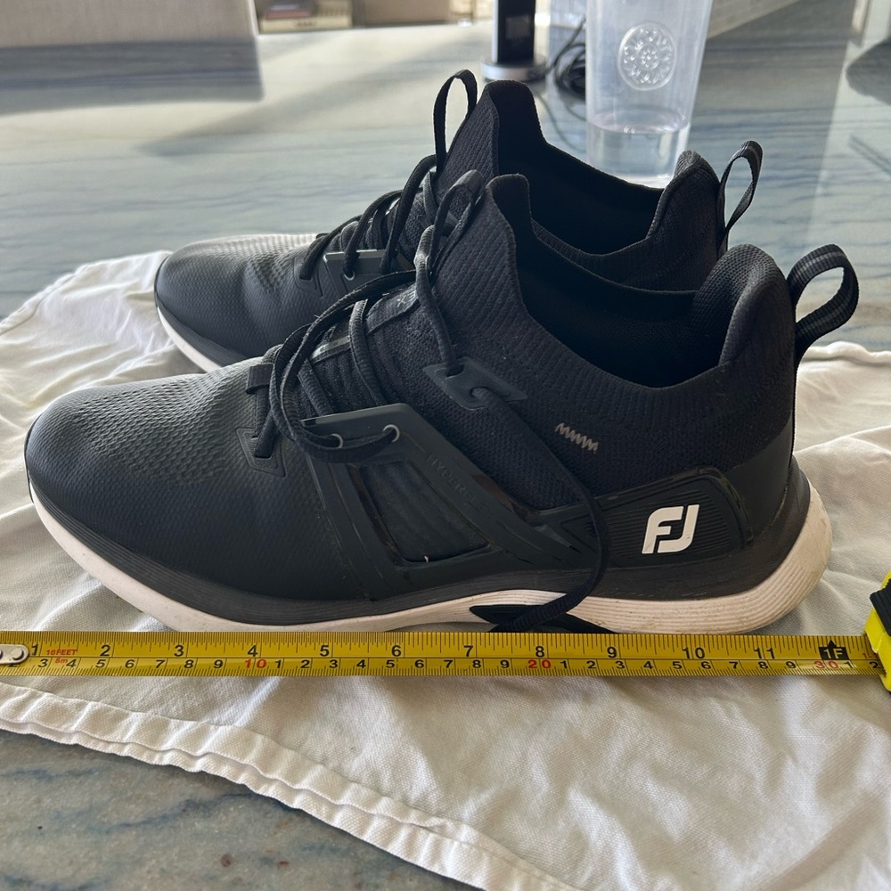 FootJoy Black Golf Shoes Hyperflex Carbon